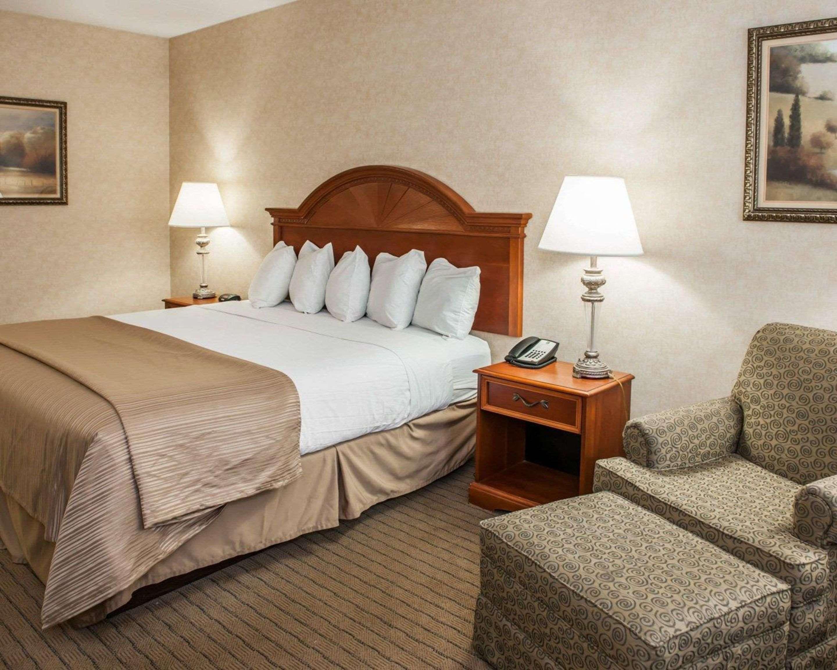 Quality Inn Castleton Exterior foto