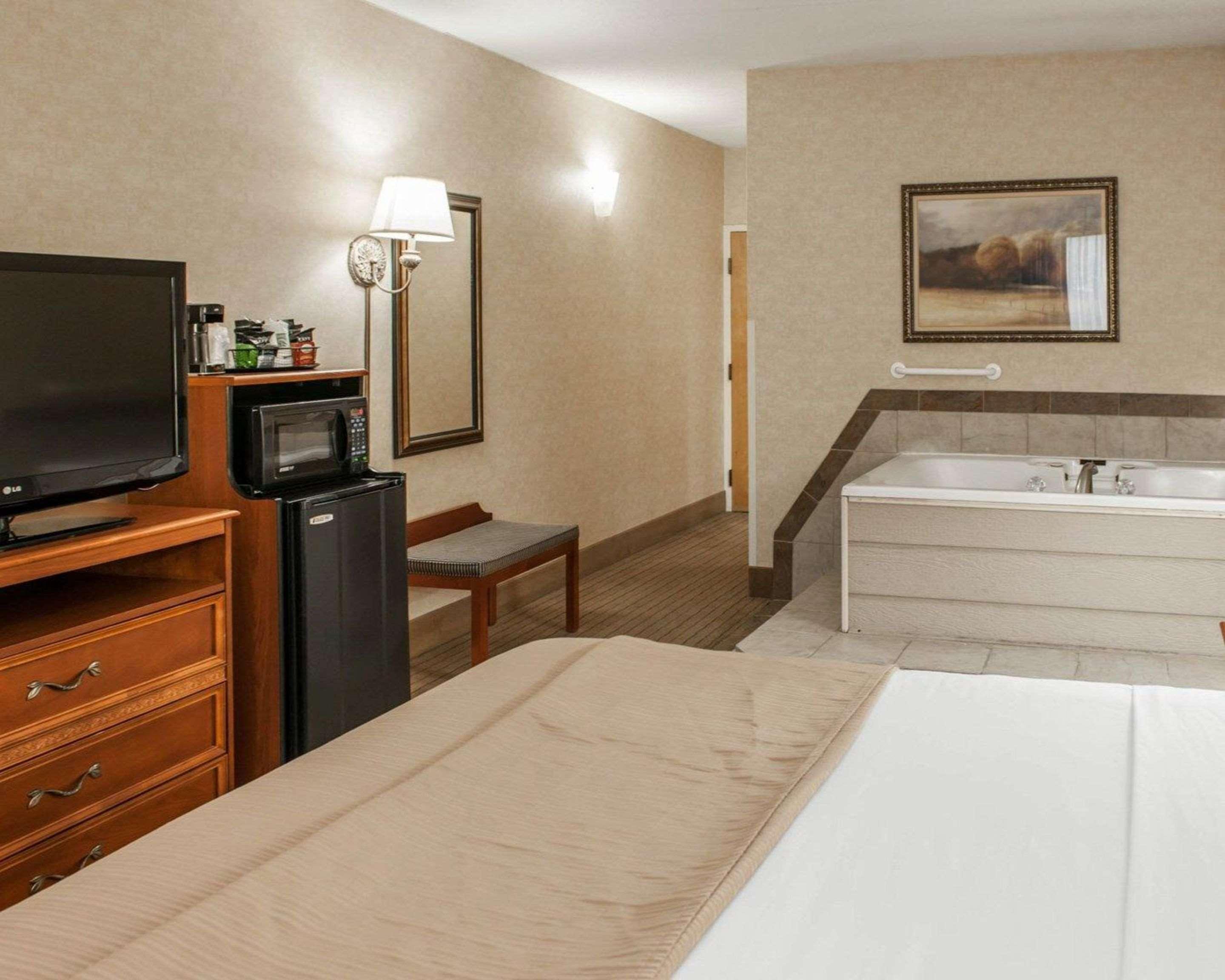 Quality Inn Castleton Exterior foto