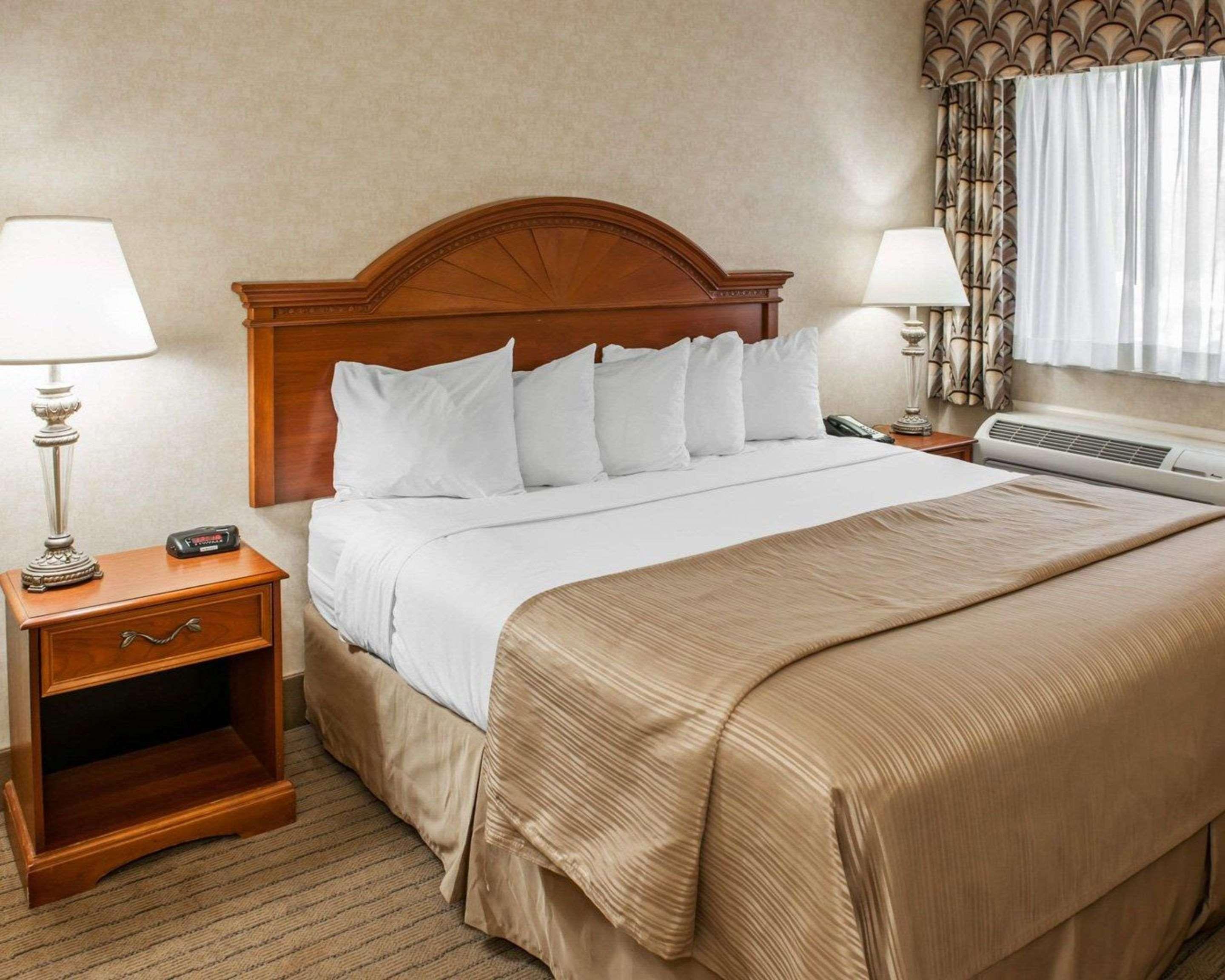 Quality Inn Castleton Exterior foto